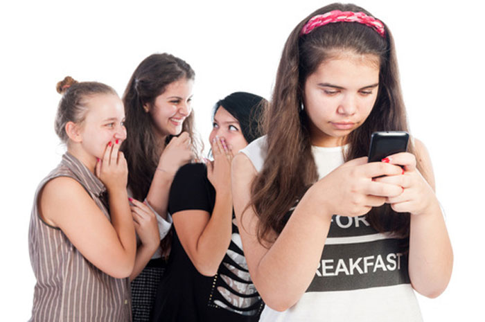 cyberbullying-smartphone-joven