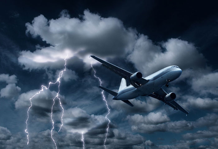 avion-tormenta-turbulencia