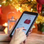 comercio-compra-online-tablet-navidad