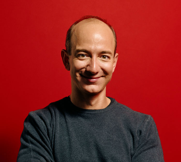 Jeff Bezos amasa una fortuna de 120,000 millones de dólares