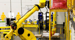 Amazon elimina cientos de empleos en favor de la automatización