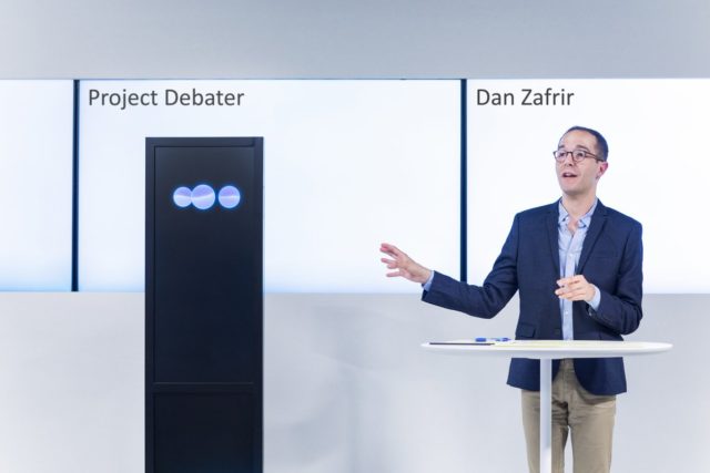IBM Project Debater debate con humanos usando inteligencia artificial