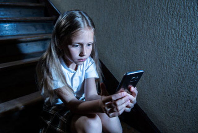 Redes sociales presionan a niños a definirse desde pequeños